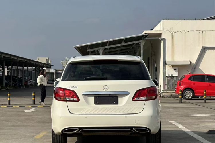 Used Mercedes-Benz B-Class 2019 B 200 Sport Edition Exterior 3