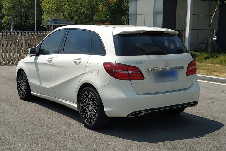 Used Mercedes-Benz B-Class 2019 B 200 Fashion Model Exterior 5