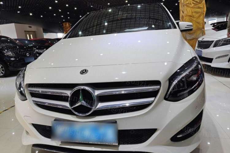 Used Mercedes-Benz B-Class 2019 B 200 Fashion Model Exterior 5