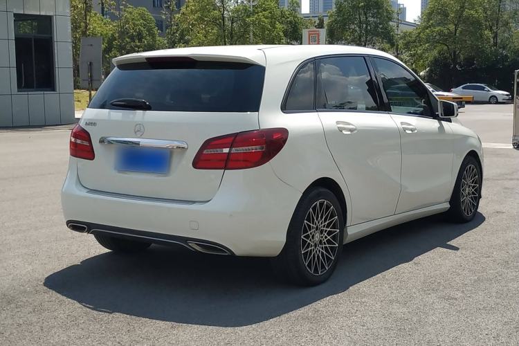Used Mercedes-Benz B-Class 2019 B 200 Fashion Model Exterior 7