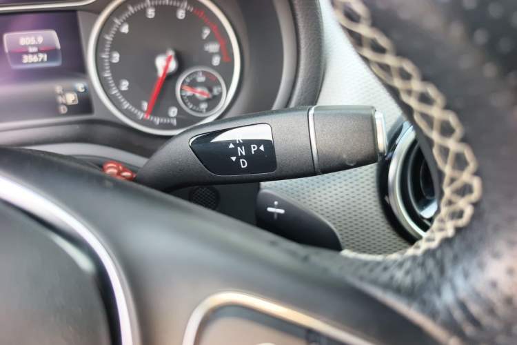 Used Mercedes-Benz B-Class 2019 B 200 Sport Edition Gear Lever