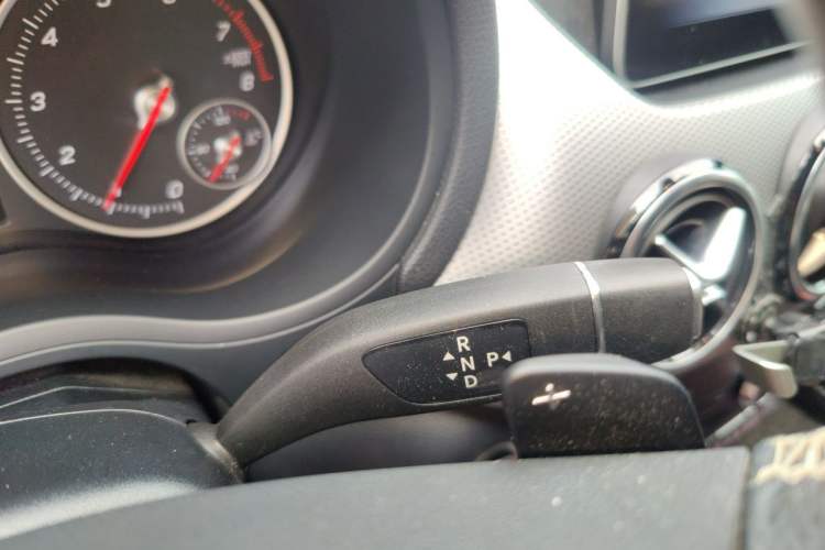 Used Mercedes-Benz B-Class 2019 B 200 Sport Edition Gear Lever