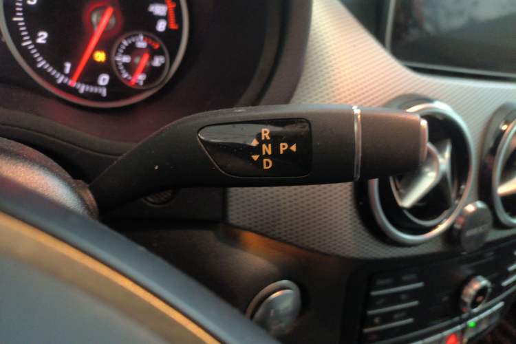 Used Mercedes-Benz B-Class 2019 B 200 Fashion Model Gear Lever