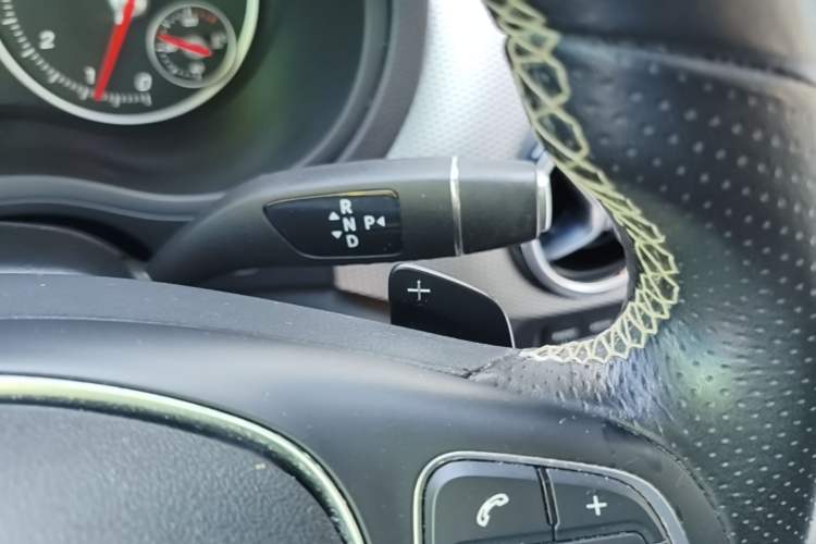 Used Mercedes-Benz B-Class 2019 B 200 Sport Edition Gear Lever