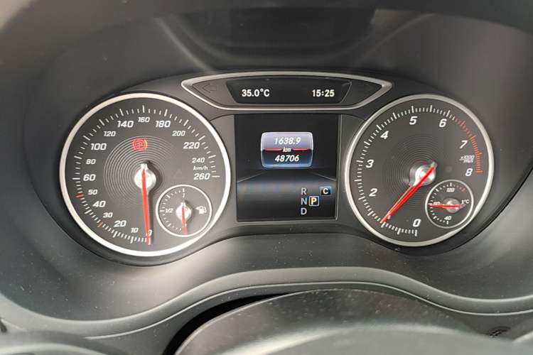 Used Mercedes-Benz B-Class 2019 B 200 Sport Edition Instrument Cluster