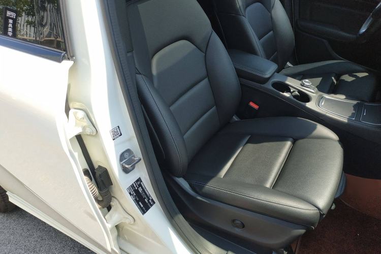 Used Mercedes-Benz B-Class 2019 B 200 Fashion Model Interior 1