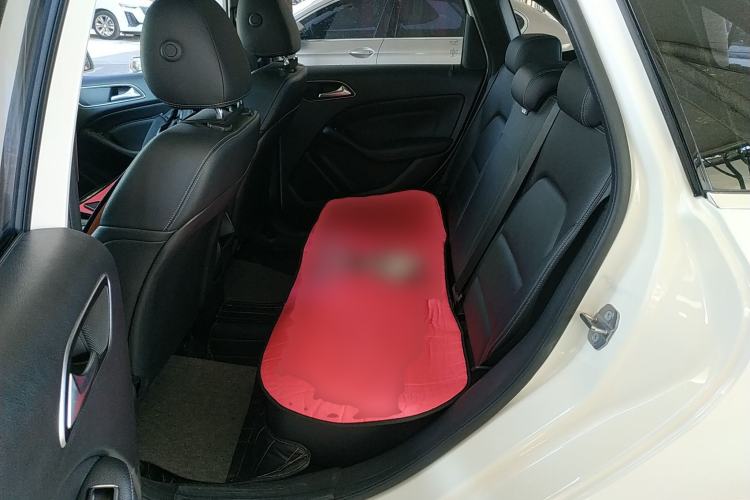 Used Mercedes-Benz B-Class 2019 B 200 Sport Edition Interior 4