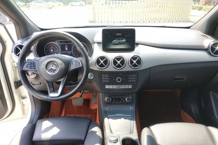 Used Mercedes-Benz B-Class 2019 B 200 Fashion Model Interior 5