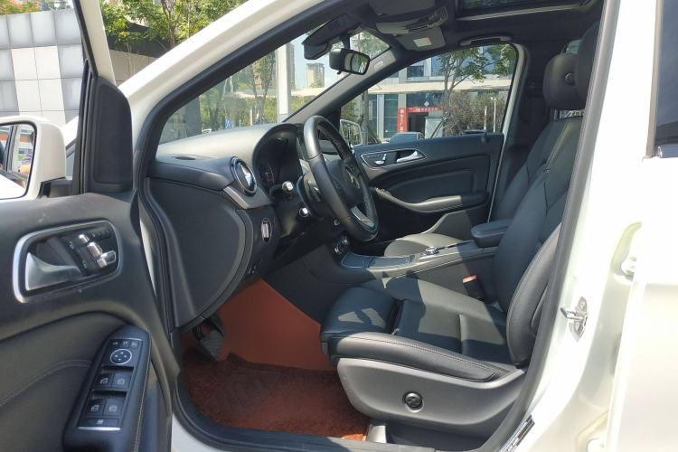 Used Mercedes-Benz B-Class 2019 B 200 Fashion Model Interior 8