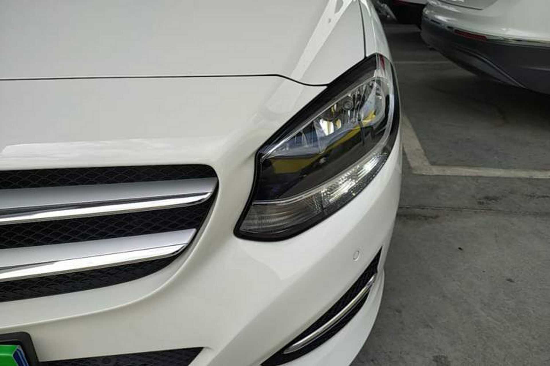 Used Mercedes-Benz B-Class 2019 B 200 Sport Edition Left Front Headlight