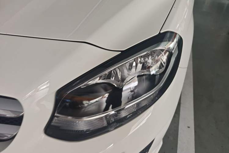 Used Mercedes-Benz B-Class 2019 B 200 Sport Edition Left Front Headlight