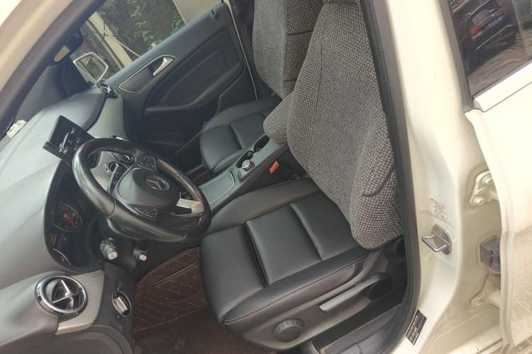 Used Mercedes-Benz B-Class 2019 B 200 Sport Edition Left Front Seat