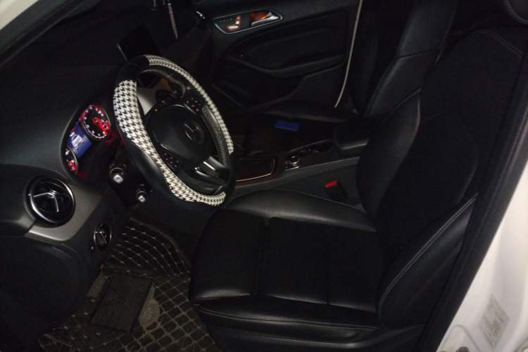 Used Mercedes-Benz B-Class 2019 B 200 Fashion Model Left Front Seat