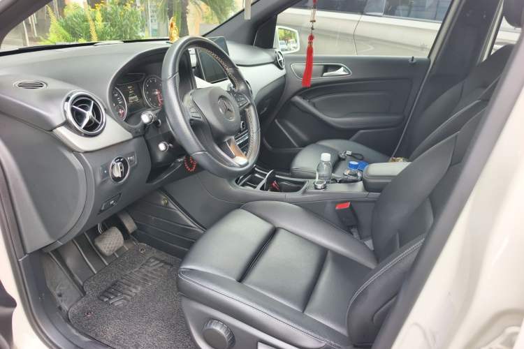 Used Mercedes-Benz B-Class 2019 B 200 Sport Edition Left Front Seat