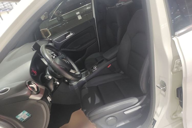 Used Mercedes-Benz B-Class 2019 B 200 Sport Edition Left Front Seat