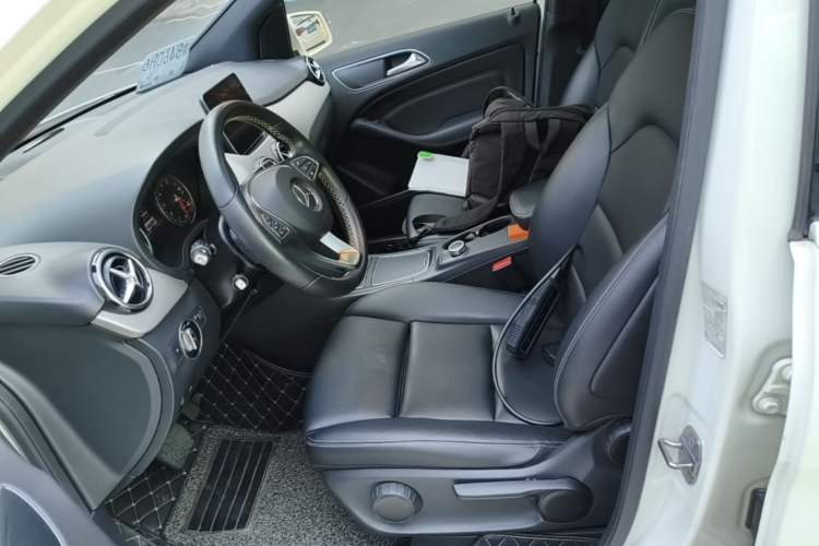 Used Mercedes-Benz B-Class 2019 B 200 Sport Edition Left Front Seat