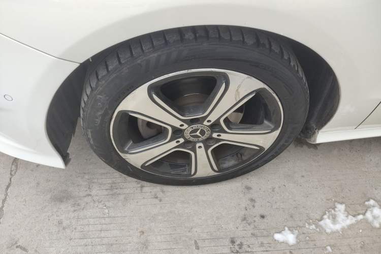 Used Mercedes-Benz B-Class 2019 B 200 Fashion Model Left Front Wheel Hub