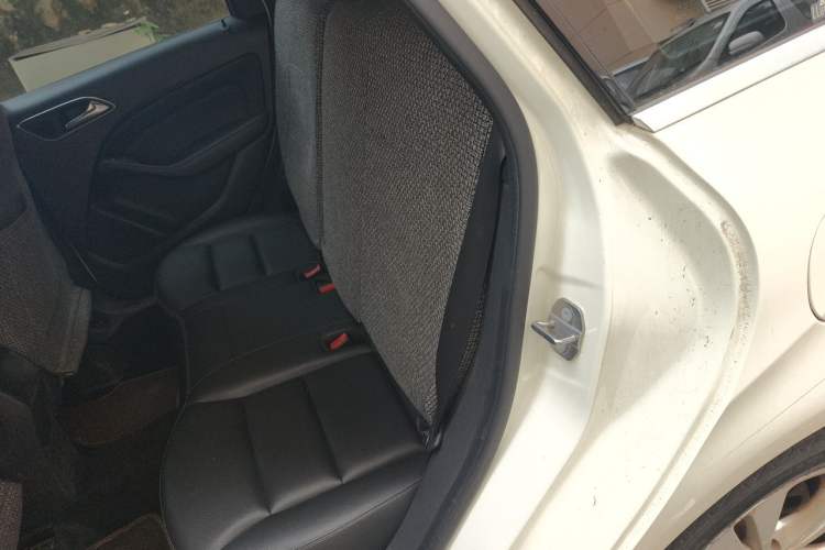 Used Mercedes-Benz B-Class 2019 B 200 Sport Edition Left Rear Seat