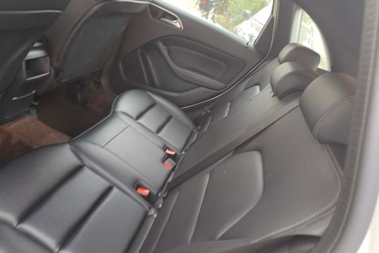 Used Mercedes-Benz B-Class 2019 B 200 Sport Edition Left Rear Seat