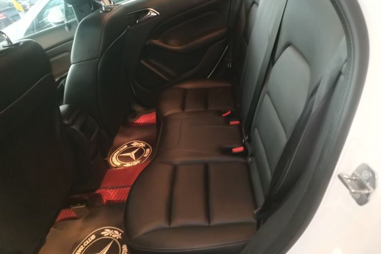 Used Mercedes-Benz B-Class 2019 B 200 Sport Edition Left Rear Seat