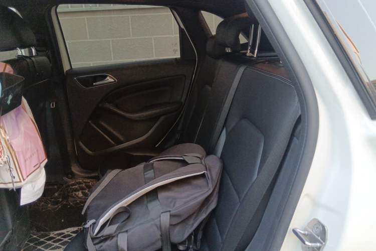 Used Mercedes-Benz B-Class 2019 B 200 Fashion Model Left Rear Seat