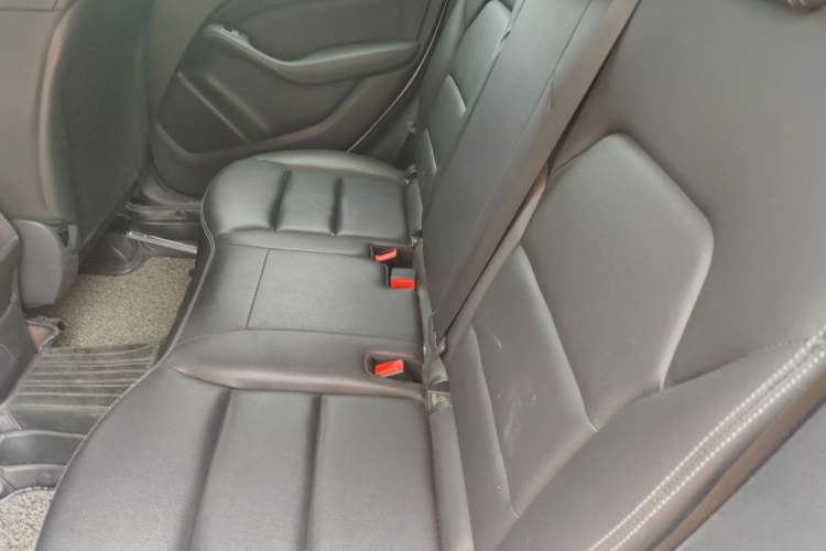 Used Mercedes-Benz B-Class 2019 B 200 Sport Edition Left Rear Seat