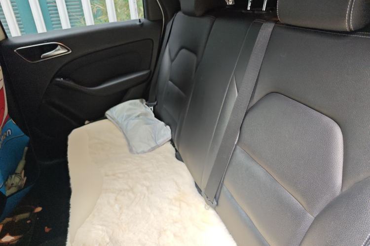 Used Mercedes-Benz B-Class 2019 B 200 Fashion Model Left Rear Seat