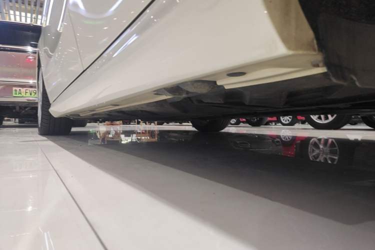 Used Mercedes-Benz B-Class 2019 B 200 Sport Edition Left Side Sill