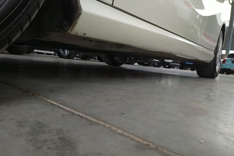 Used Mercedes-Benz B-Class 2019 B 200 Sport Edition Left Side Sill