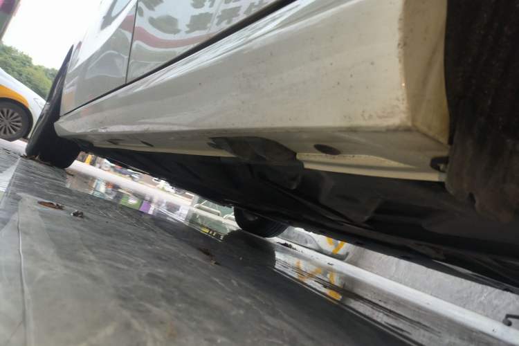 Used Mercedes-Benz B-Class 2019 B 200 Fashion Model Left Side Sill