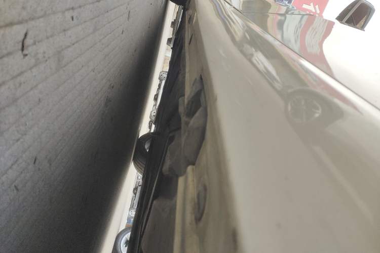 Used Mercedes-Benz B-Class 2019 B 200 Fashion Model Left Side Sill