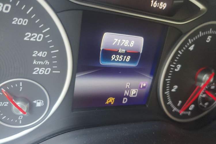 Used Mercedes-Benz B-Class 2019 B 200 Fashion Model Odometer Close Up