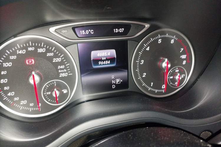 Used Mercedes-Benz B-Class 2019 B 200 Fashion Model Odometer Close Up