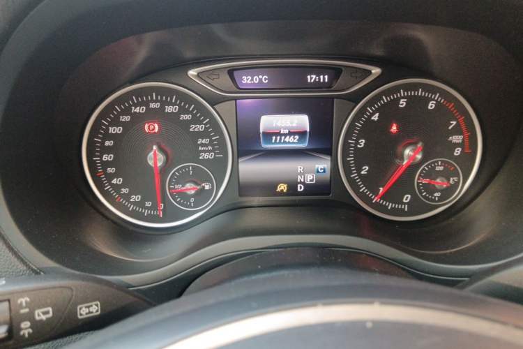 Used Mercedes-Benz B-Class 2019 B 200 Fashion Model Odometer Close Up