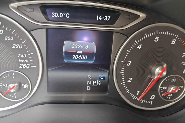 Used Mercedes-Benz B-Class 2019 B 200 Fashion Model Odometer Close Up