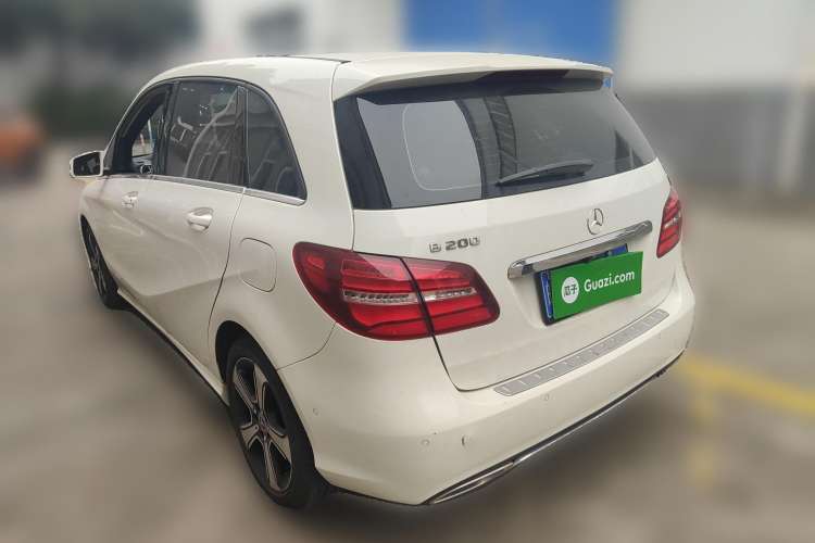 Used Mercedes-Benz B-Class 2019 B 200 Fashion Model Rear Left 45 Deg