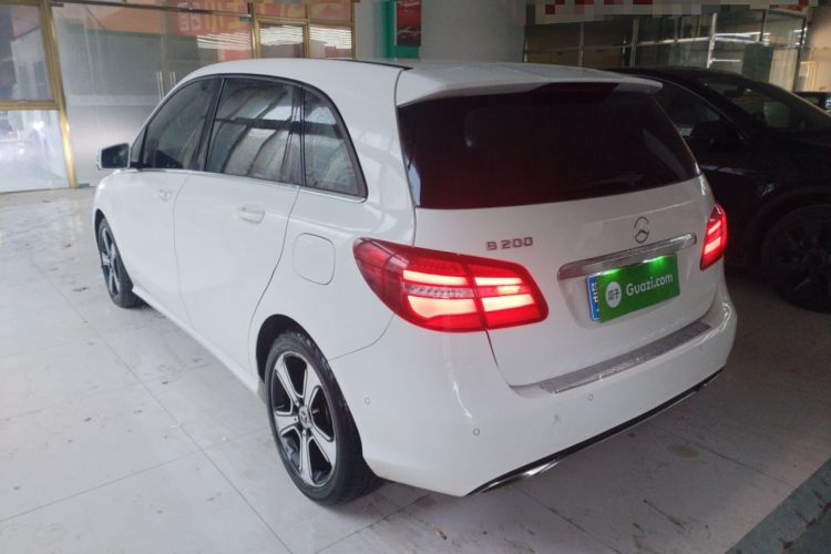 Used Mercedes-Benz B-Class 2019 B 200 Fashion Model Rear Left 45 Deg