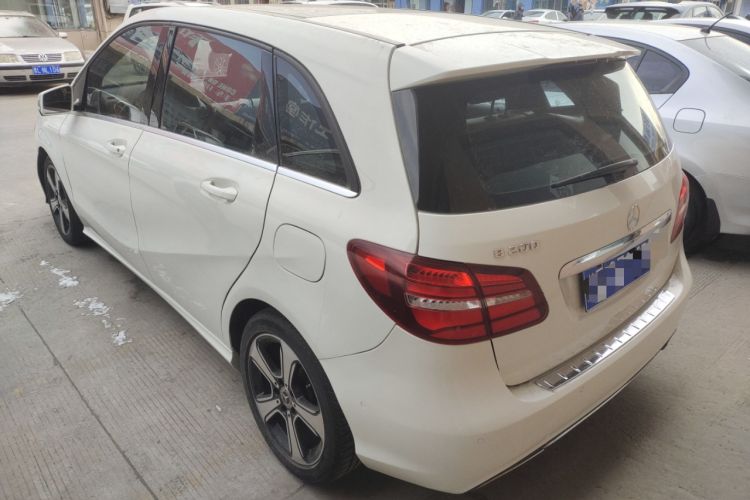 Used Mercedes-Benz B-Class 2019 B 200 Fashion Model Rear Left 45 Deg