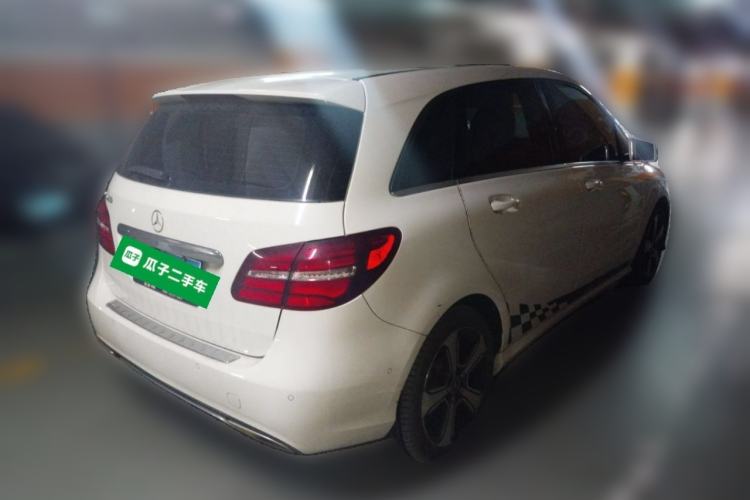 Used Mercedes-Benz B-Class 2019 B 200 Fashion Model Rear Right 45 Deg