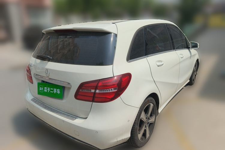Used Mercedes-Benz B-Class 2019 B 200 Fashion Model Rear Right 45 Deg
