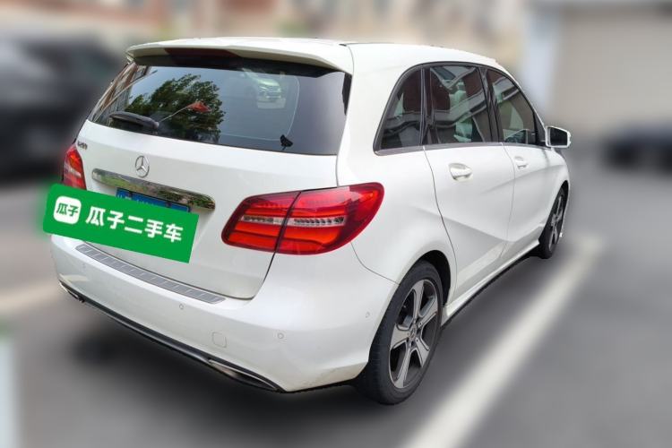 Used Mercedes-Benz B-Class 2019 B 200 Fashion Model Rear Right 45 Deg