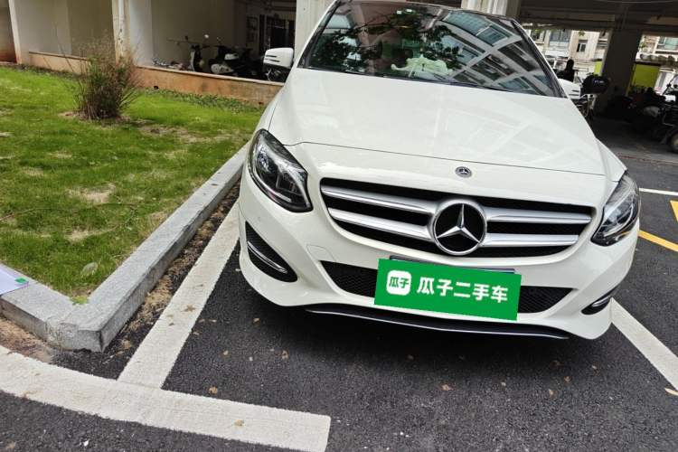 Used Mercedes-Benz B-Class 2019 B 200 Fashion Model Right Front Headlight