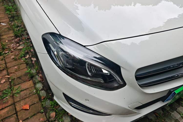 Used Mercedes-Benz B-Class 2019 B 200 Fashion Model Right Front Headlight