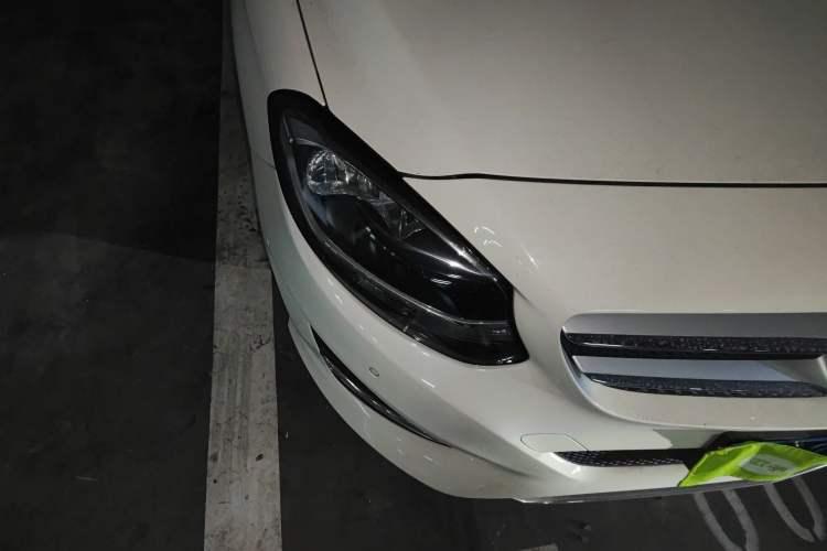 Used Mercedes-Benz B-Class 2019 B 200 Sport Edition Right Front Headlight