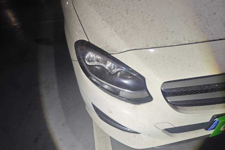 Used Mercedes-Benz B-Class 2019 B 200 Sport Edition Right Front Headlight