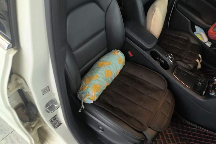 Used Mercedes-Benz B-Class 2019 B 200 Fashion Model Right Front Seat