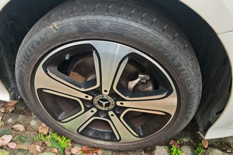 Used Mercedes-Benz B-Class 2019 B 200 Fashion Model Right Front Wheel Hub
