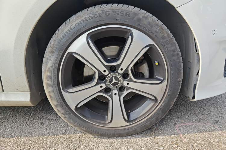 Used Mercedes-Benz B-Class 2019 B 200 Fashion Model Right Front Wheel Hub