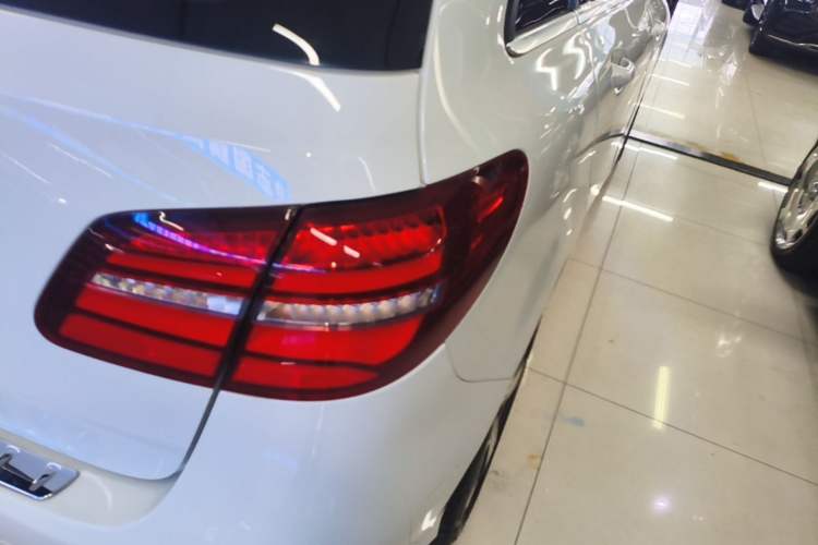 Used Mercedes-Benz B-Class 2019 B 200 Fashion Model Right Rear Taillight