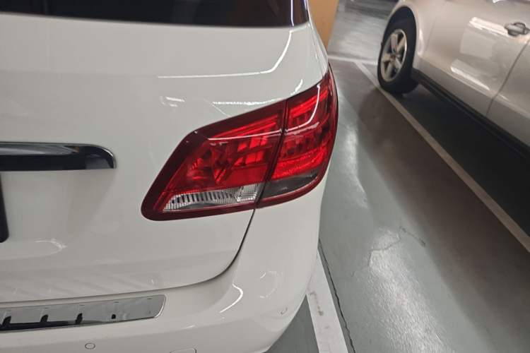 Used Mercedes-Benz B-Class 2019 B 200 Sport Edition Right Rear Taillight